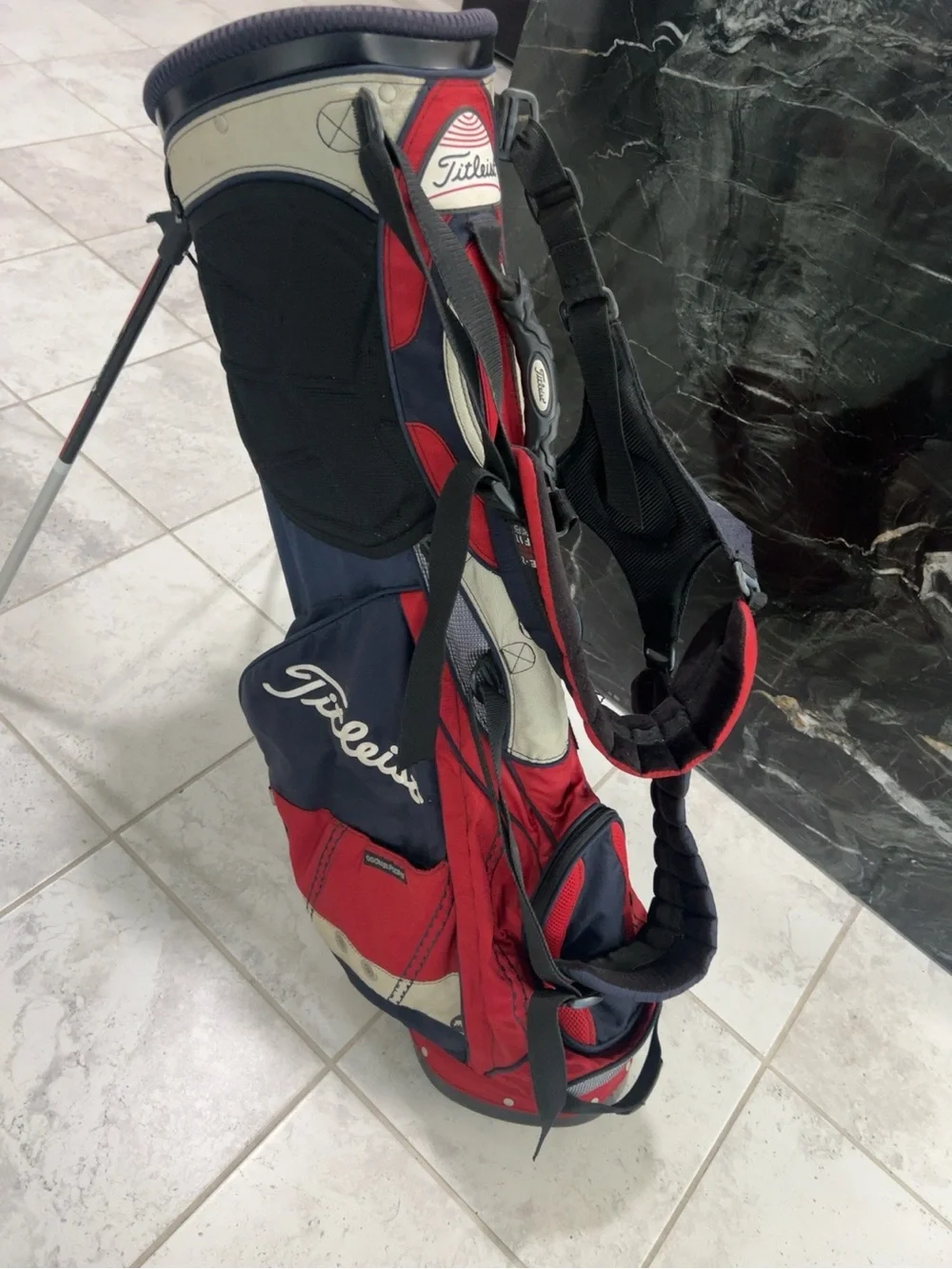 Titleist Stand Golf Bag Red Navy Dual Strap Carry Bag